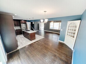 11913 Armitage Dr in Grandview, MO - Building Photo - Building Photo