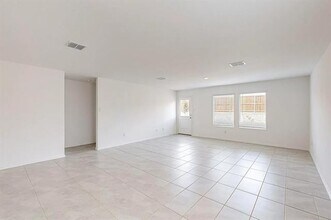 2813 Ozark Cir in Oak Point, TX - Foto de edificio - Building Photo