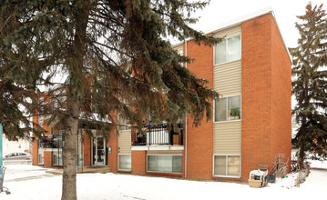 Oliver 4 Apartments in Edmonton, AB - Building Photo - Building Photo