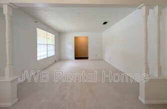 1620 Bay Cir E in Orange Park, FL - Building Photo - Building Photo