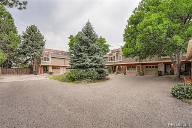 235 S Monaco St Pkwy in Denver, CO - Building Photo - Building Photo