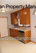 14875 Chrysler Ave W in Rosemount, MN - Building Photo - Building Photo