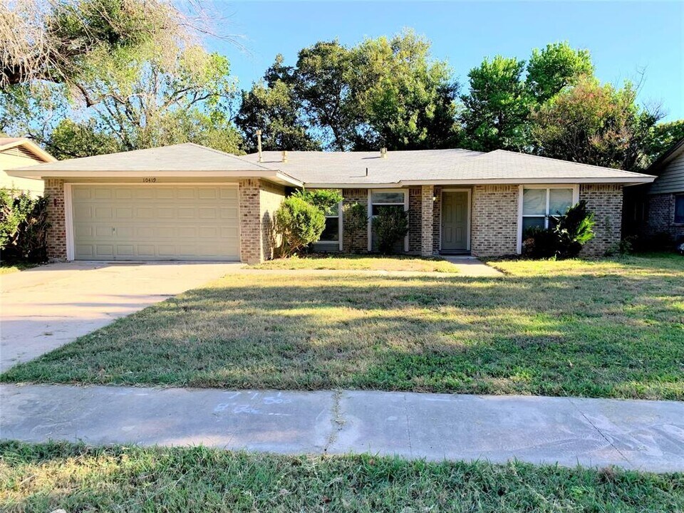 10419 Quail Ridge Dr in Austin, TX - Foto de edificio