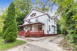 1312 Hotop Ave in Kalamazoo, MI - Building Photo - Building Photo