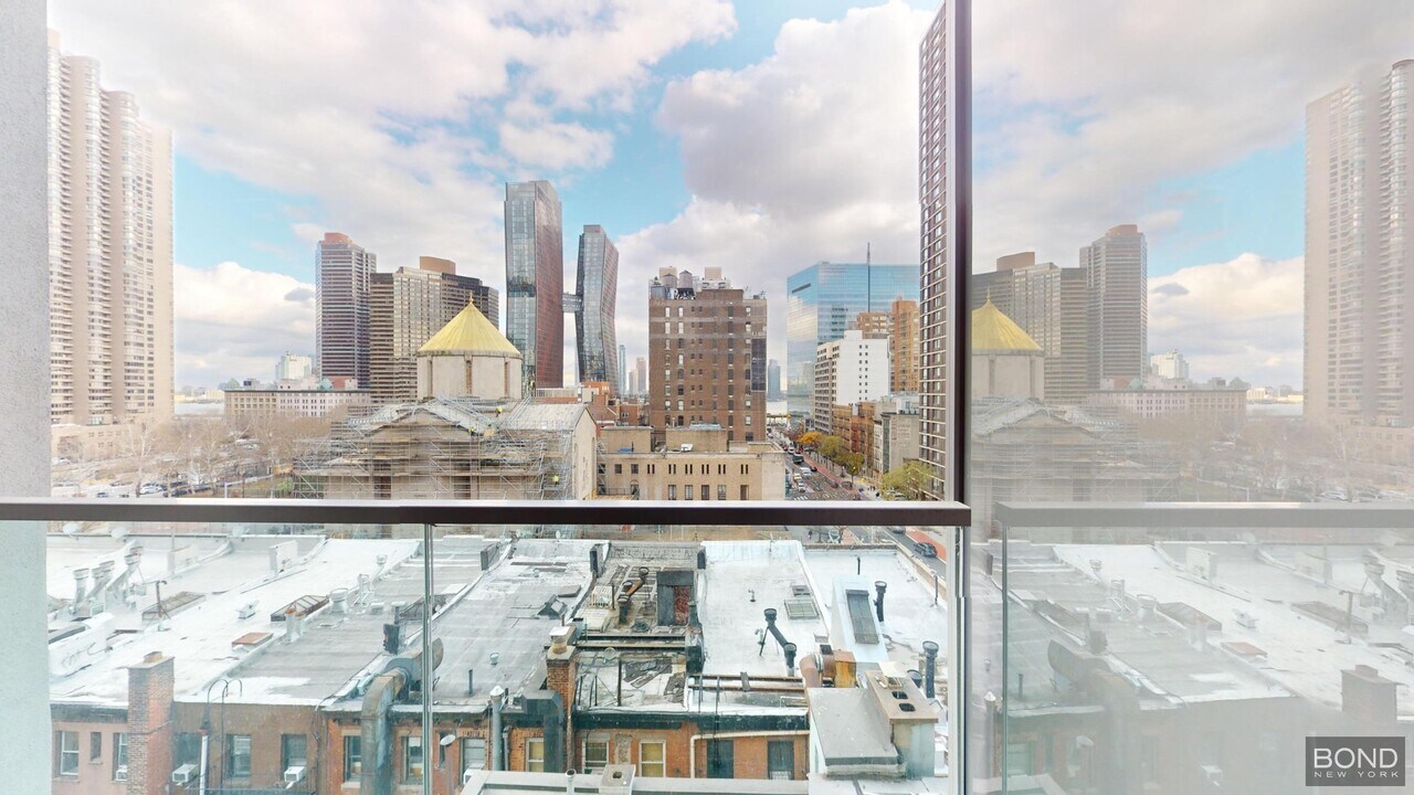 237 E 34th St in New York, NY - Building Photo
