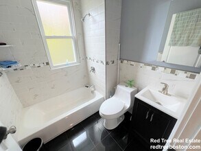 1778 Commonwealth Ave in Boston, MA - Foto de edificio - Building Photo