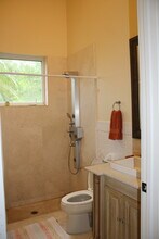 5862 Homeland Rd in Lake Worth, FL - Building Photo - Building Photo