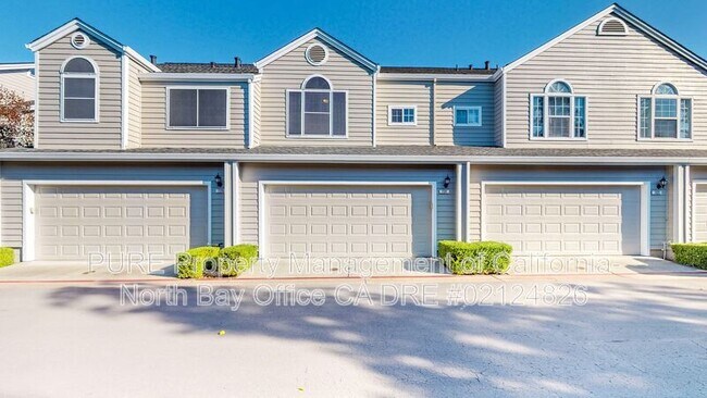 724 W Jasmine Cir in Santa Rosa, CA - Building Photo - Building Photo