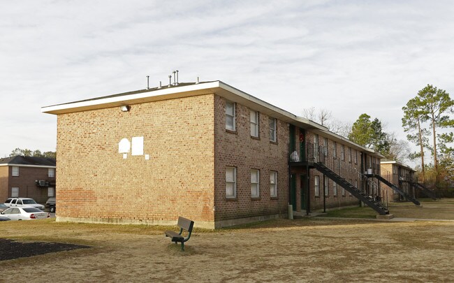 Scotland Square Apartments in Baton Rouge, LA - Foto de edificio - Building Photo