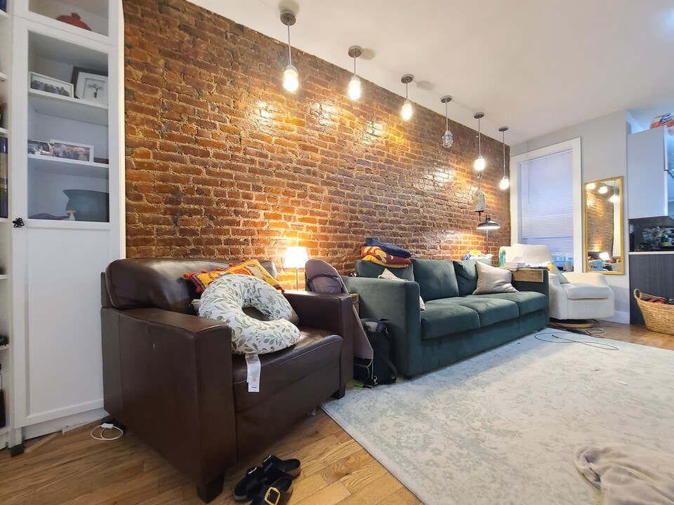 1180 Halsey St, Unit 3 in Brooklyn, NY - Building Photo