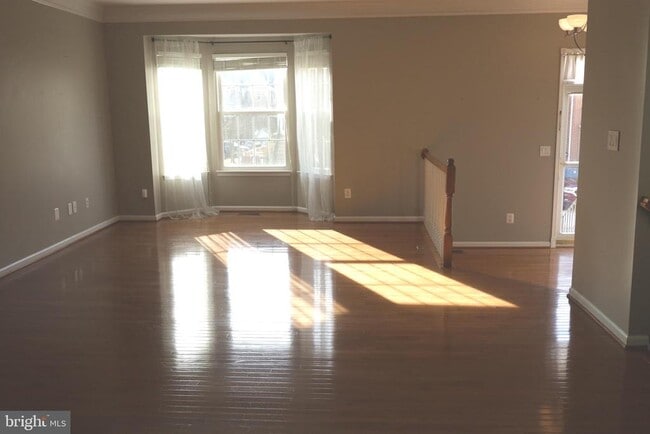 21543 Trowbridge Square in Ashburn, VA - Building Photo - Building Photo