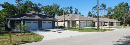 6384 W Flanders Ln in Crystal River, FL - Building Photo - Building Photo