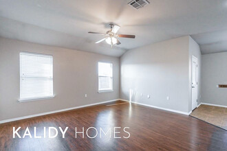 13425 Deer Spring Dr in Piedmont, OK - Foto de edificio - Building Photo