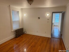 973 State St in New Haven, CT - Building Photo - Building Photo