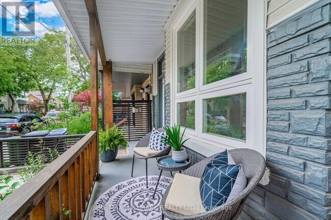 145 Claremont St in Toronto, ON - Building Photo - Building Photo