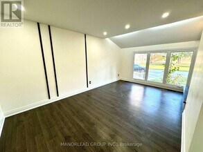 2 Ptarmigan Crescent in Toronto, ON - Building Photo - Building Photo