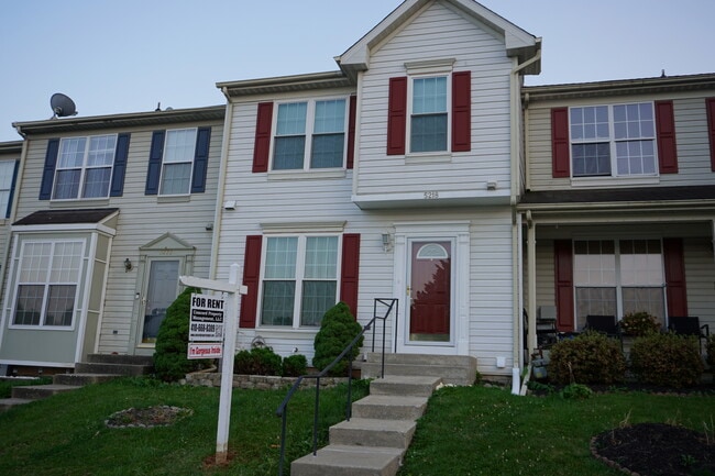 5218 Castlestone Dr in Rosedale, MD - Building Photo - Building Photo