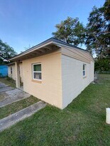 7803 Lueders Ave in Jacksonville, FL - Building Photo