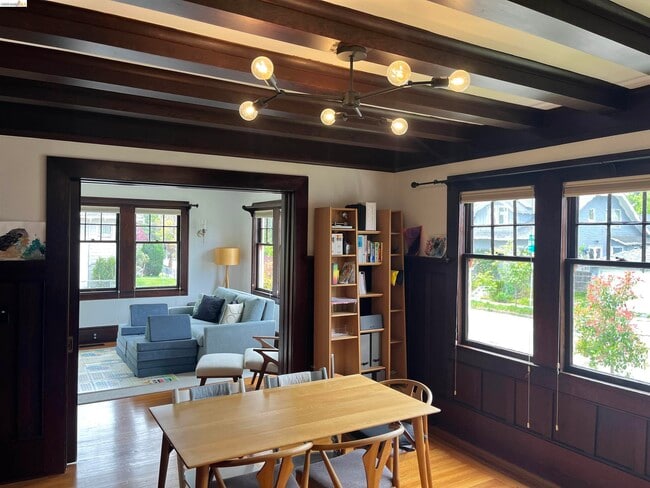 396 62nd St in Oakland, CA - Building Photo - Building Photo