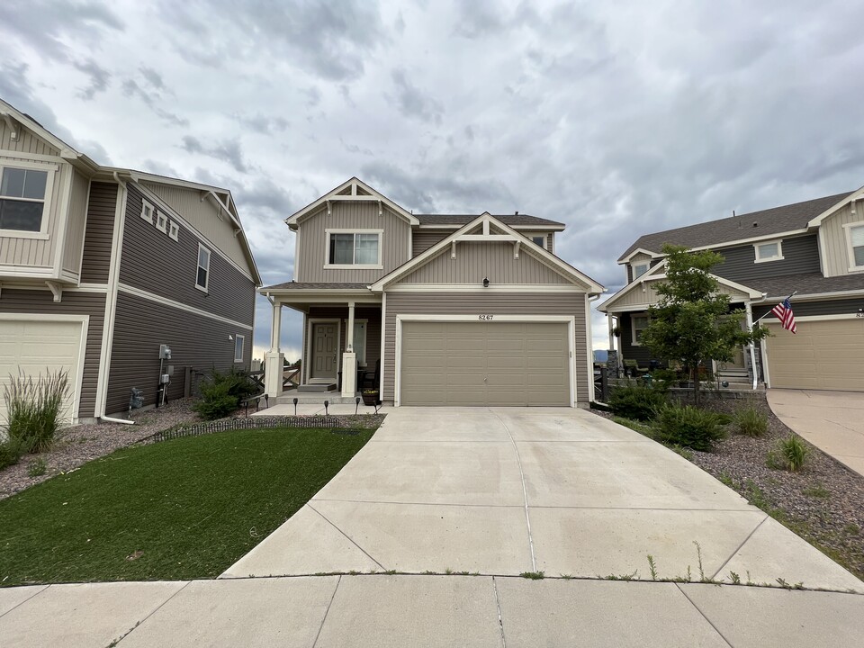 8267 Longleaf Ln in Colorado Springs, CO - Building Photo