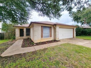 1128 Brashear Ln in Cedar Park, TX - Foto de edificio - Building Photo