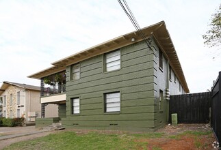 4815 Live Oak St in Dallas, TX - Building Photo - Building Photo