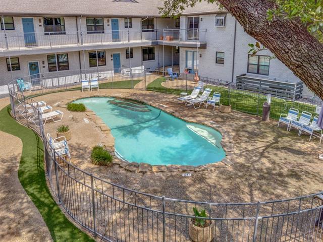 3921 Inwood Rd in Dallas, TX - Building Photo - Building Photo