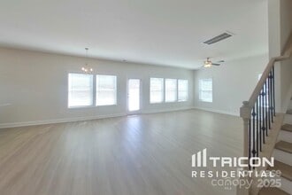 115 Queenshall Rd in Mooresville, NC - Building Photo - Building Photo