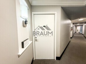 7323 Winnetka Ave, Unit 107 in Los Angeles, CA - Building Photo - Building Photo