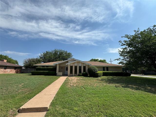 2402 Darrell Dr in Abilene, TX - Building Photo