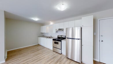 25 Elmwood Drive in Moncton, NB - Building Photo - Building Photo