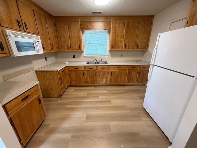 15487 W James Anderson Hwy in Buckingham, VA - Building Photo - Building Photo
