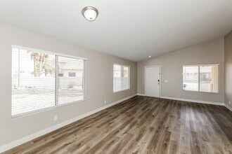 646 Maccabe Ave in Las Vegas, NV - Building Photo - Building Photo