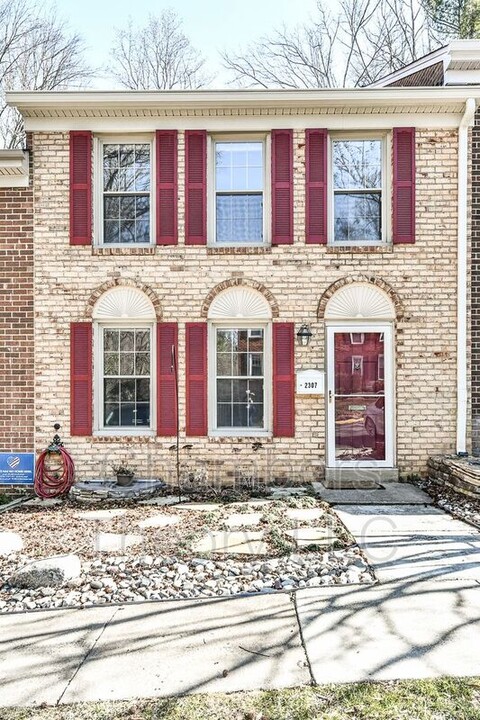 2307 Harleyford Ct in Reston, VA - Building Photo