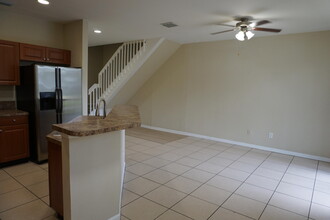 971 Tortuga Dr in Riviera Beach, FL - Building Photo - Building Photo
