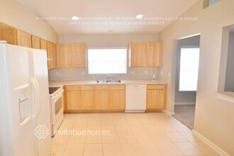 30401 Princess Bay Dr in Wesley Chapel, FL - Foto de edificio - Building Photo