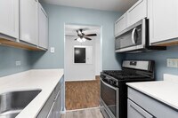Green Oaks Apartments photo'