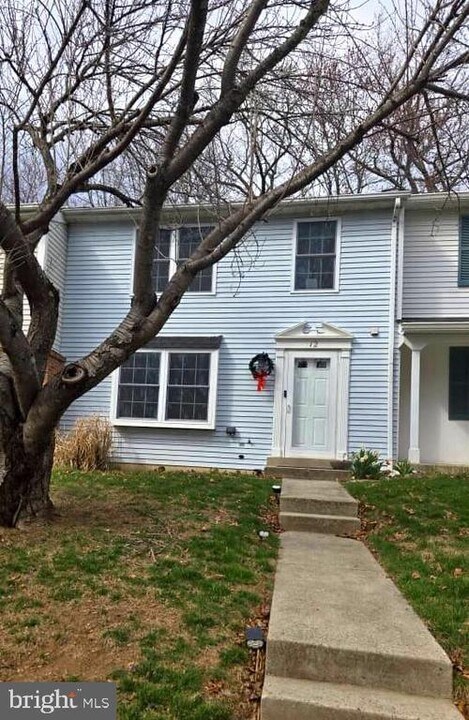 12 Turtle Dove Ct in Gaithersburg, MD - Building Photo
