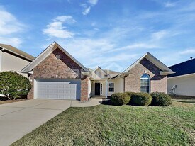 16 Slow Creek Dr in Simpsonville, SC - Building Photo