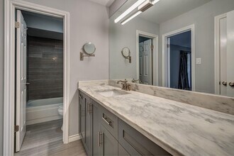 4000 Purdue St in Houston, TX - Building Photo - Building Photo