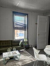 771 Dwight St, Unit 3R in Holyoke, MA - Building Photo - Building Photo