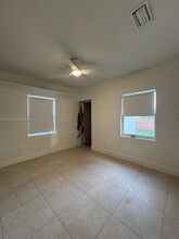 1850 NW 52nd St in Miami, FL - Building Photo - Building Photo