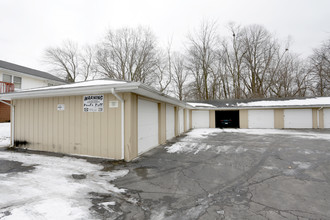 2807 Rudeen Close in Rockford, IL - Building Photo - Building Photo