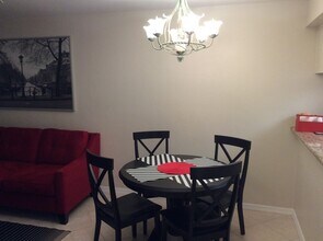 5825 Rattlesnake Hammock Rd, Unit 107 in Naples, FL - Building Photo - Building Photo