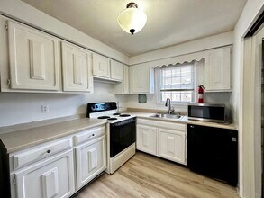 540 Granby Rd in South Hadley, MA - Building Photo - Building Photo