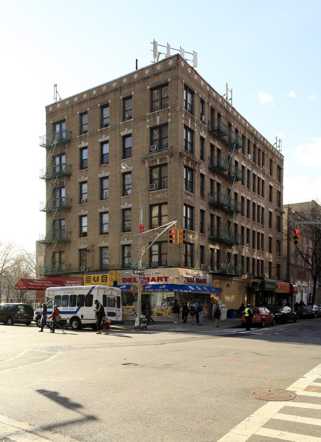 1316 Fifth Ave in New York, NY - Building Photo - Building Photo