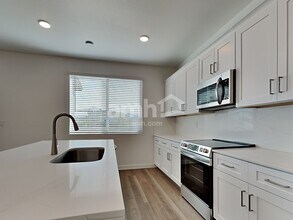 9821 W Parkway Dr in Tolleson, AZ - Building Photo - Building Photo