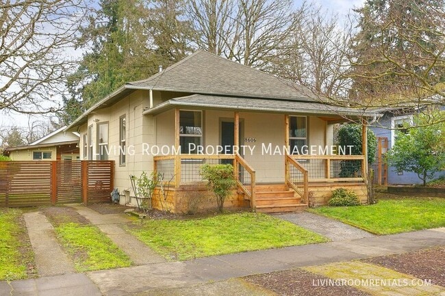 8606 N Gloucester Ave