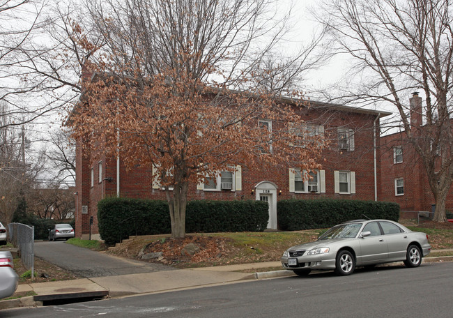 1118 N Kenilworth St in Arlington, VA - Building Photo - Building Photo