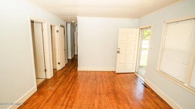 1105 Sycamore Rd in Kinston, NC - Building Photo - Building Photo